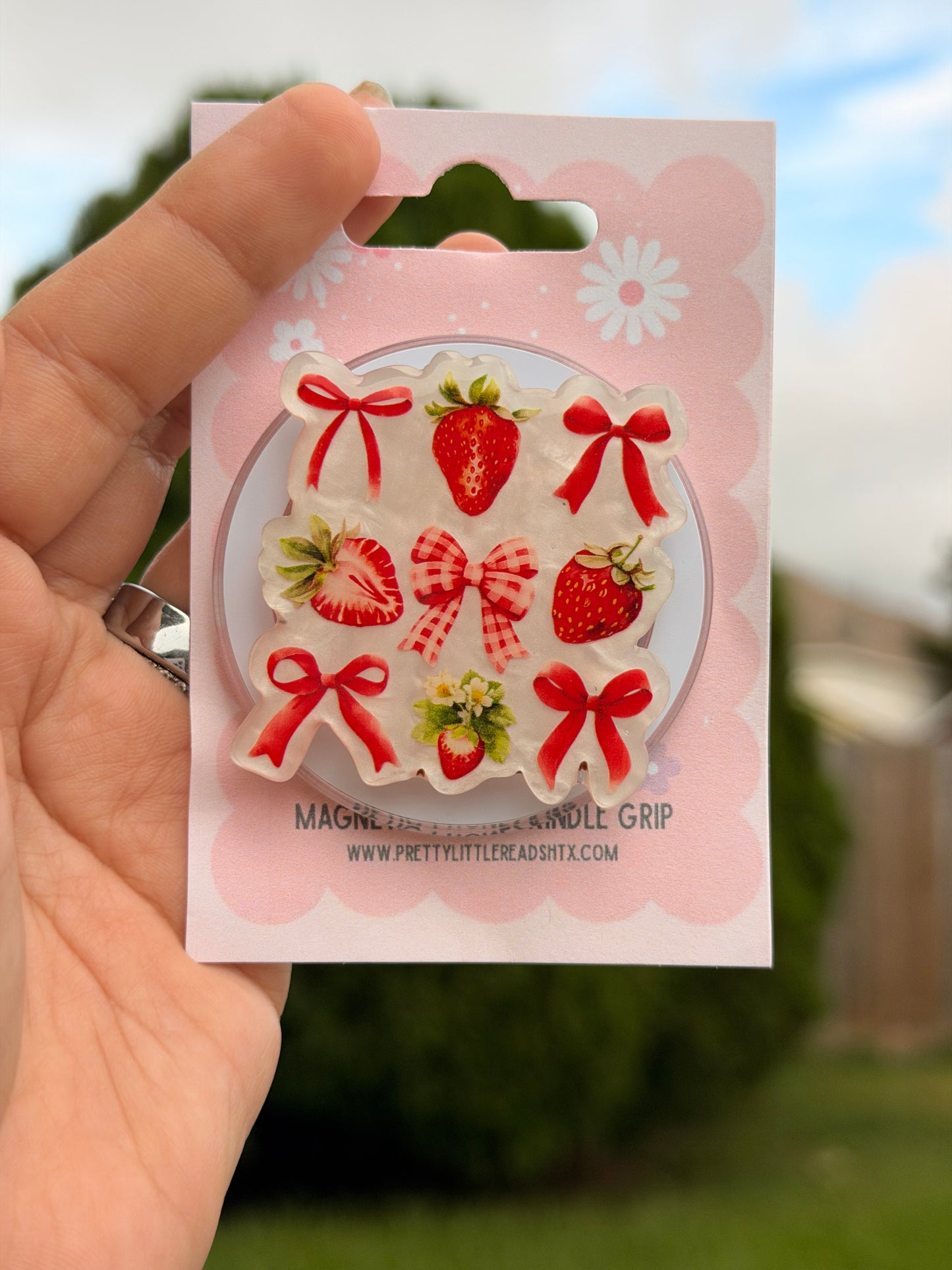 Berries & Bows E-Reader/Phone Grip