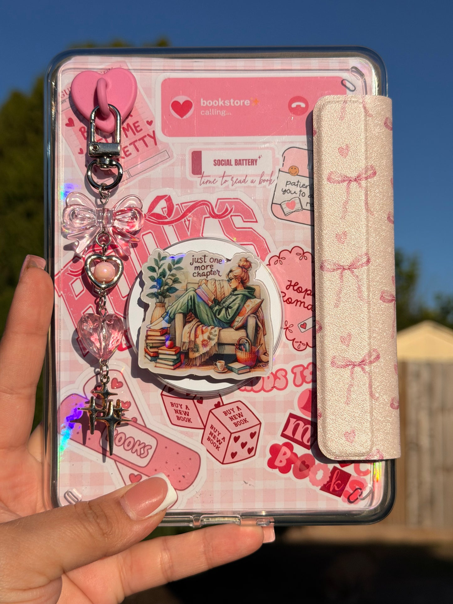 Just One More Chapter Homebody E-Reader/Phone Grip
