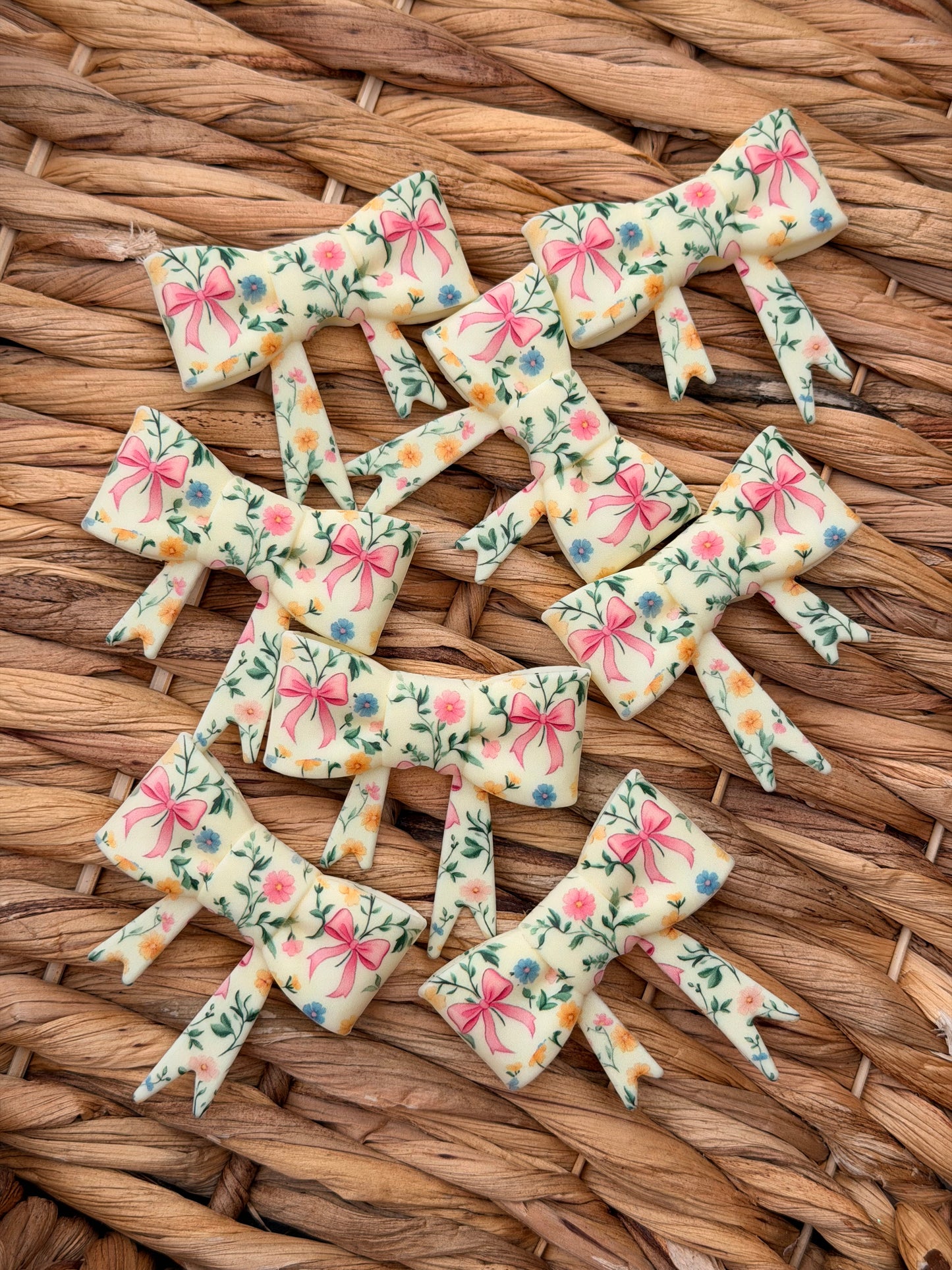 Spring Bows Straw Topper