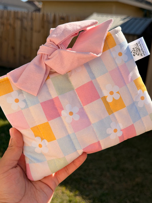 Daisy Checkered Kindle Sleeve