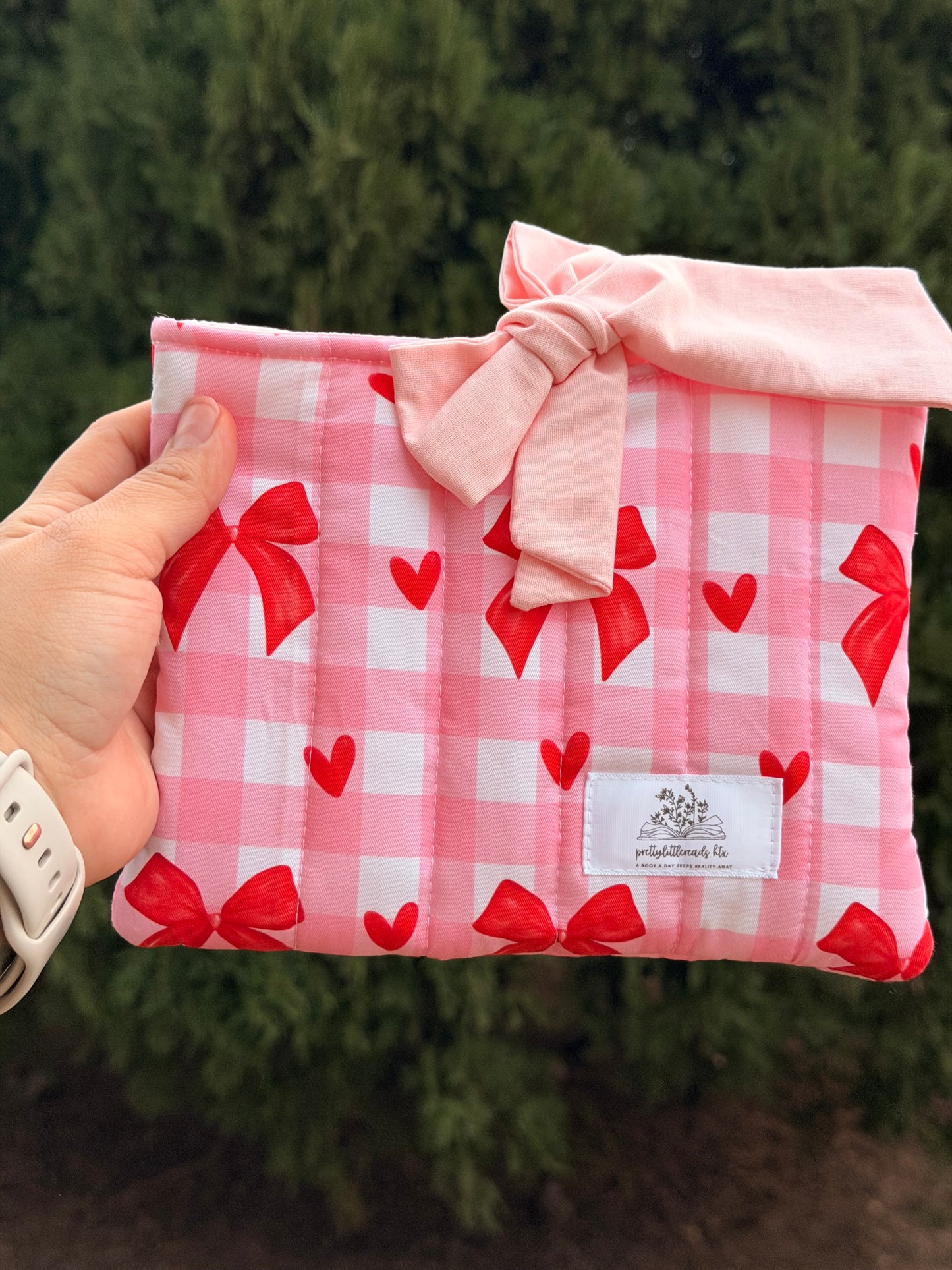 Hearts & Bows Kindle Sleeve