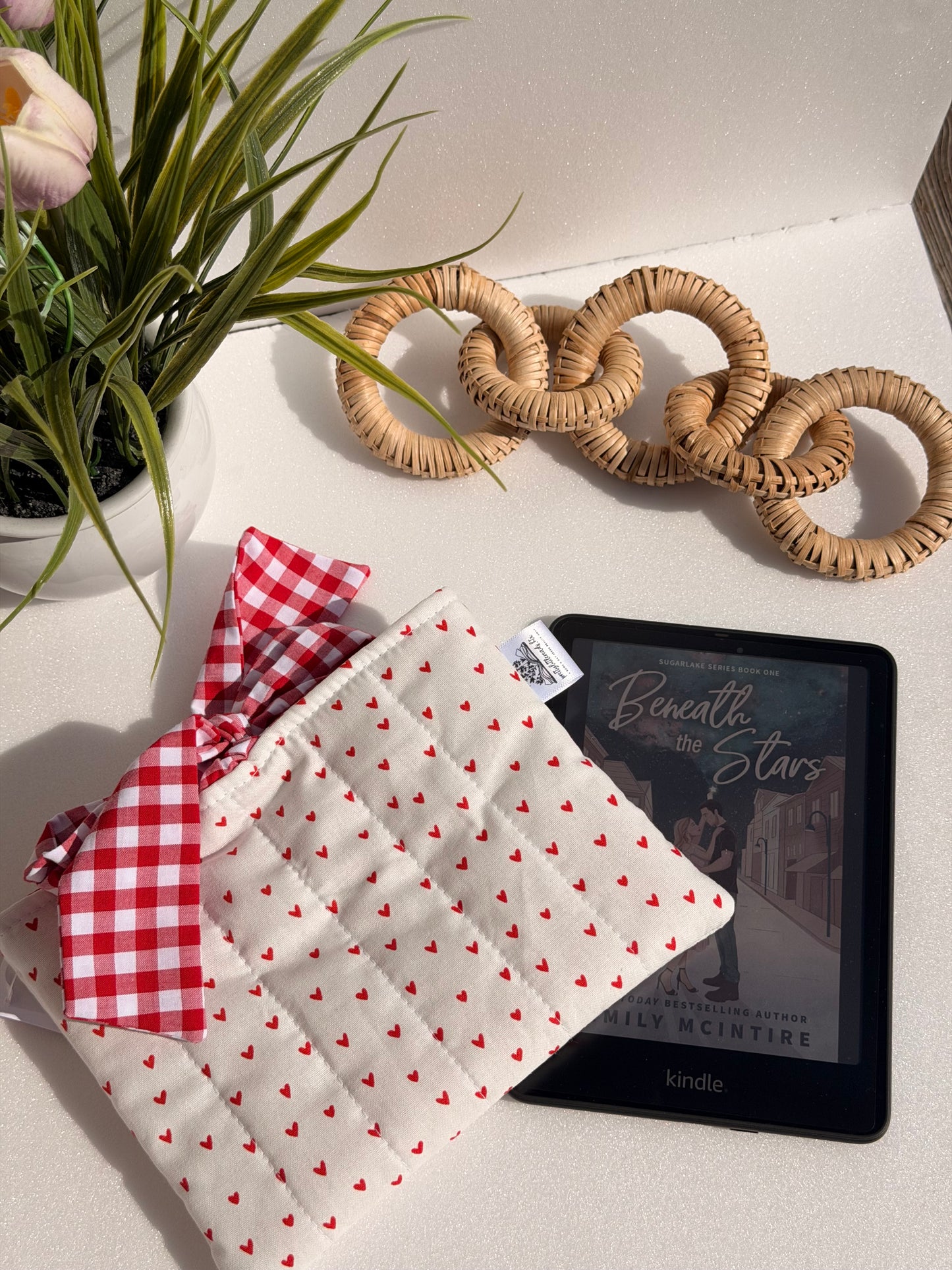 Red Hearts Kindle Sleeve