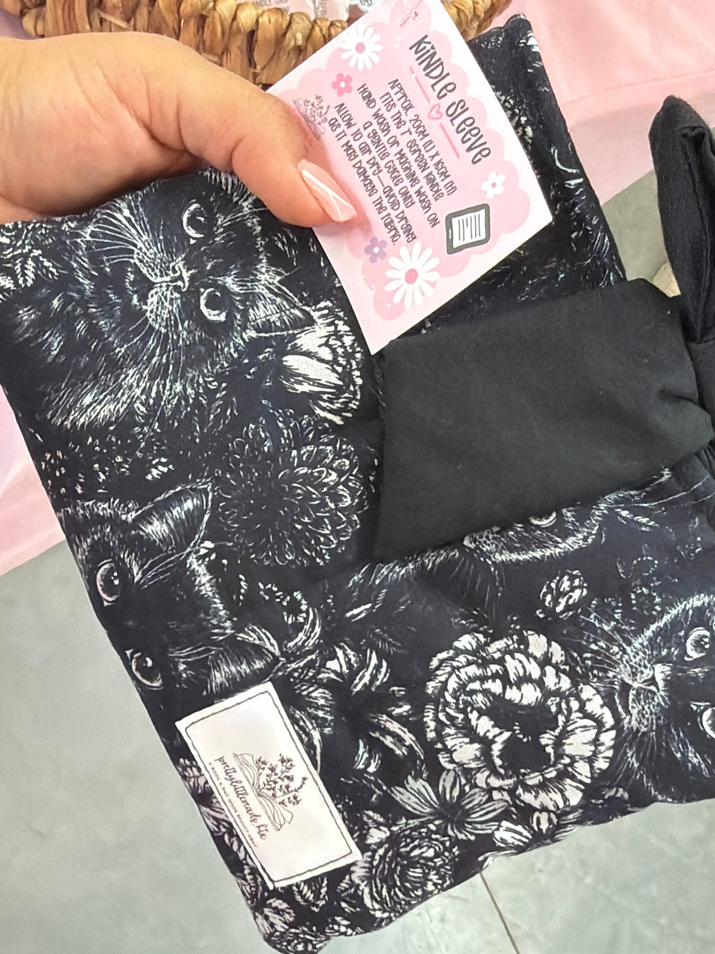 Black Cat Kindle Sleeve
