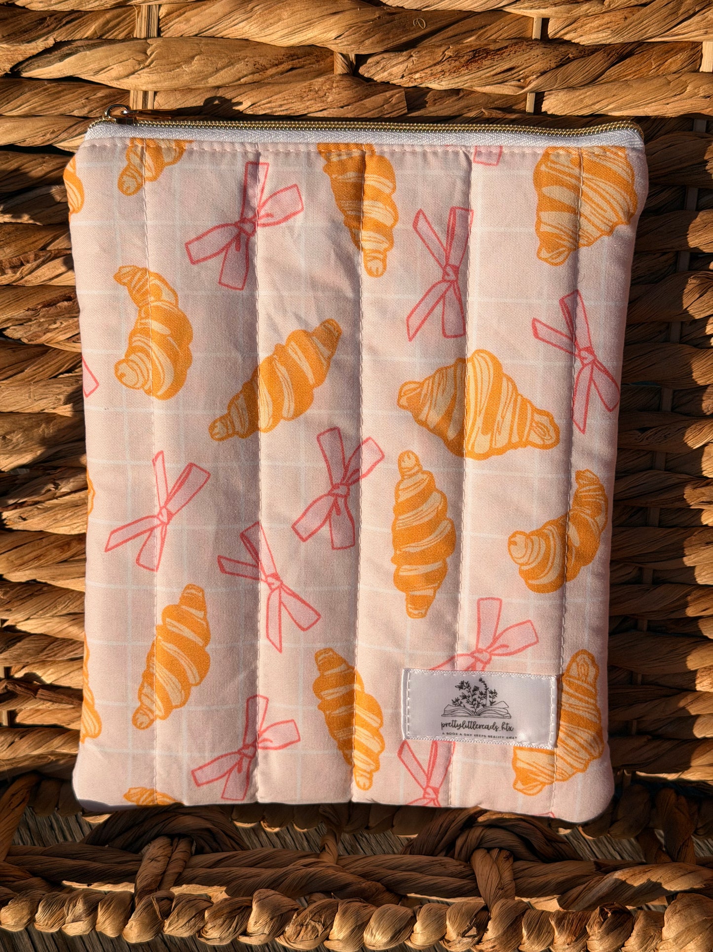 Croissant & Bow Kindle Sleeve