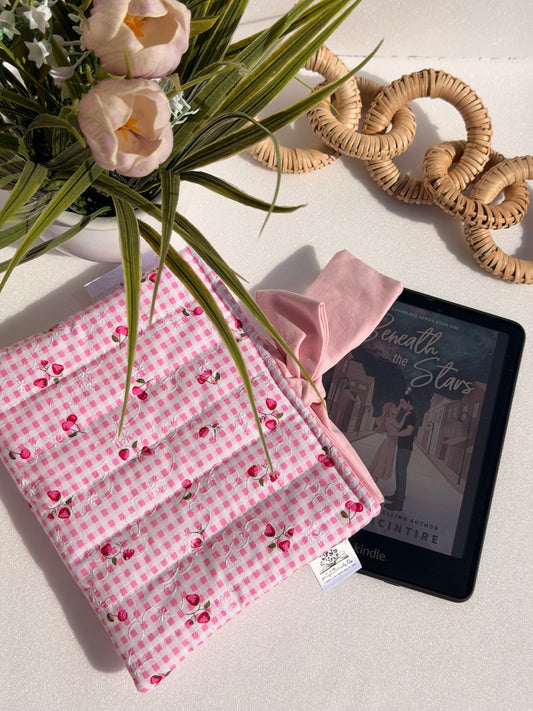 Strawberry Kindle Sleeve