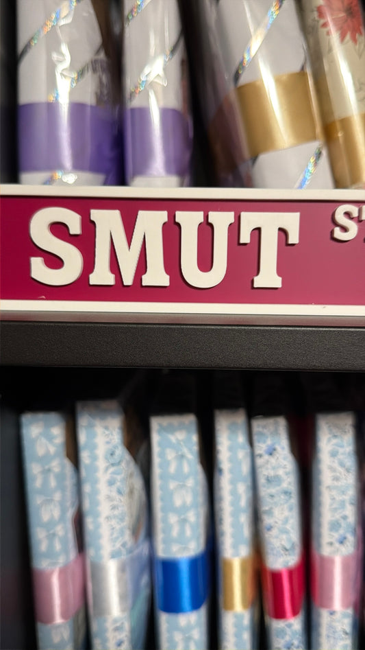 Smut 3D Printed Bookshelf Sign