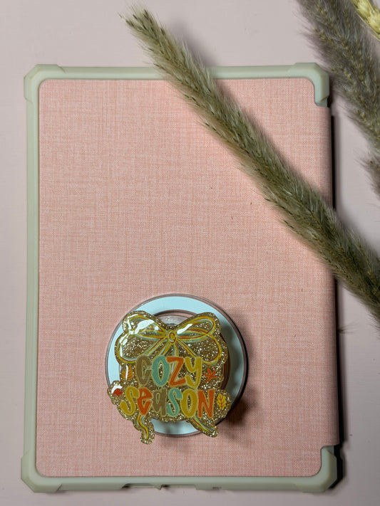Cozy Season Magnetic E-Reader/Phone Grip