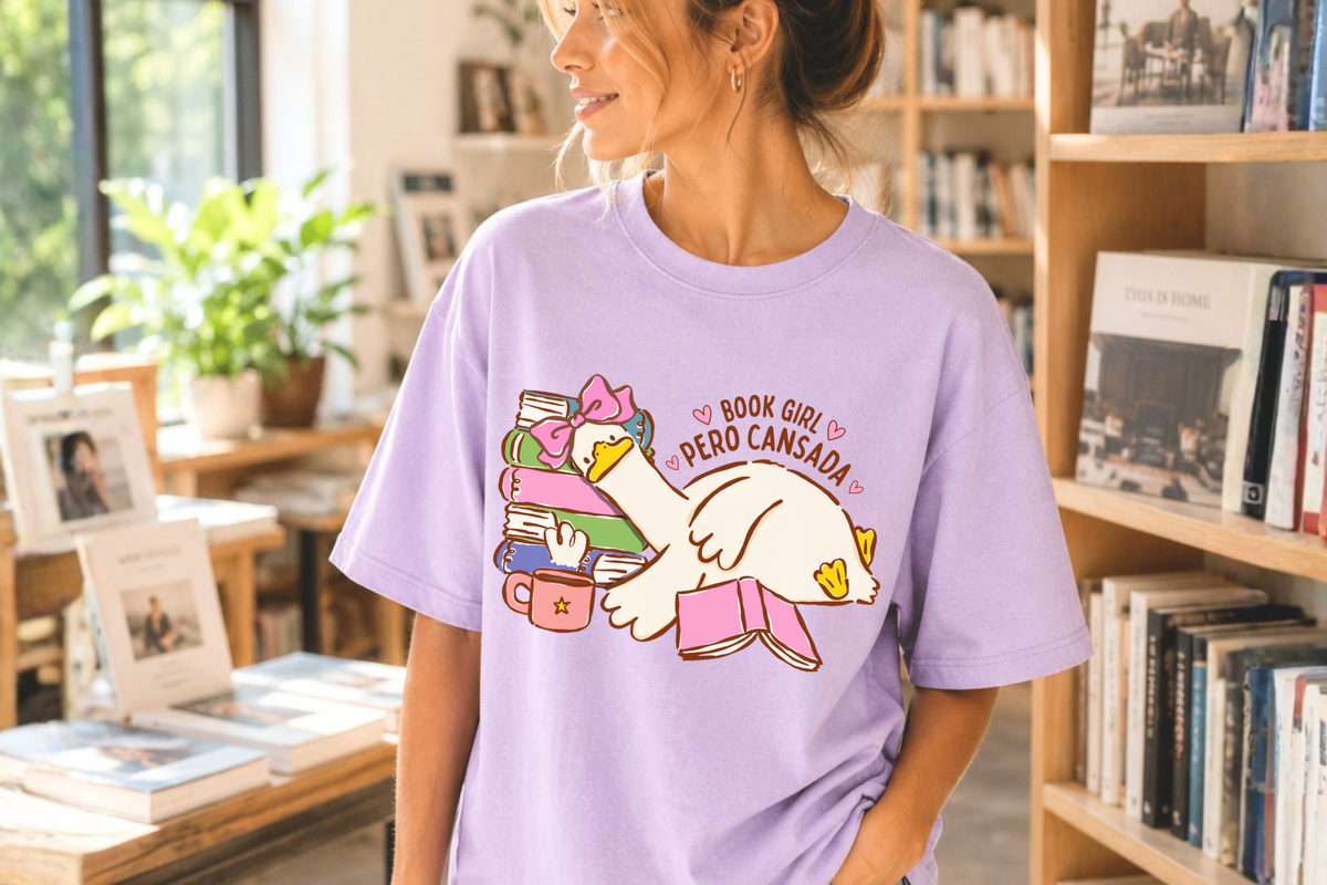Book girl pero cansada T-Shirt